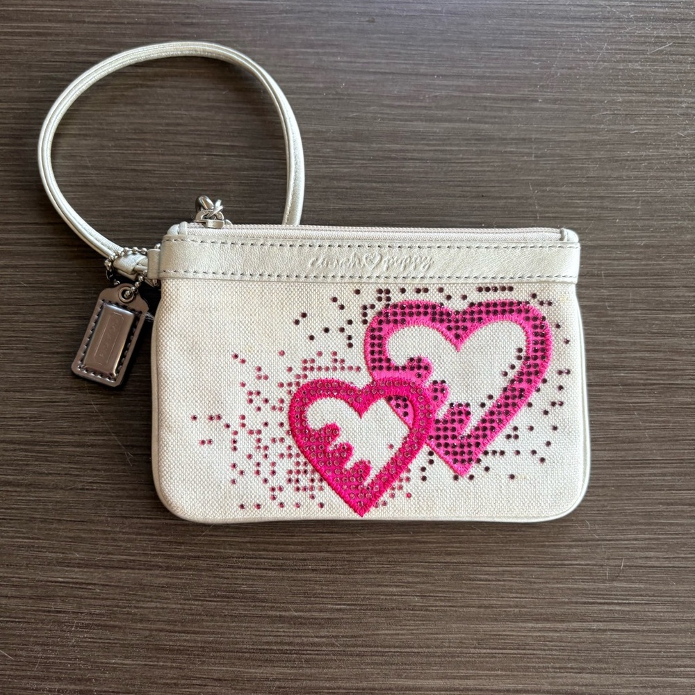 Coach Poppy Crystal Heart Wristlet (White/Pink) 2010 Limited Edition - Picture 3 of 11